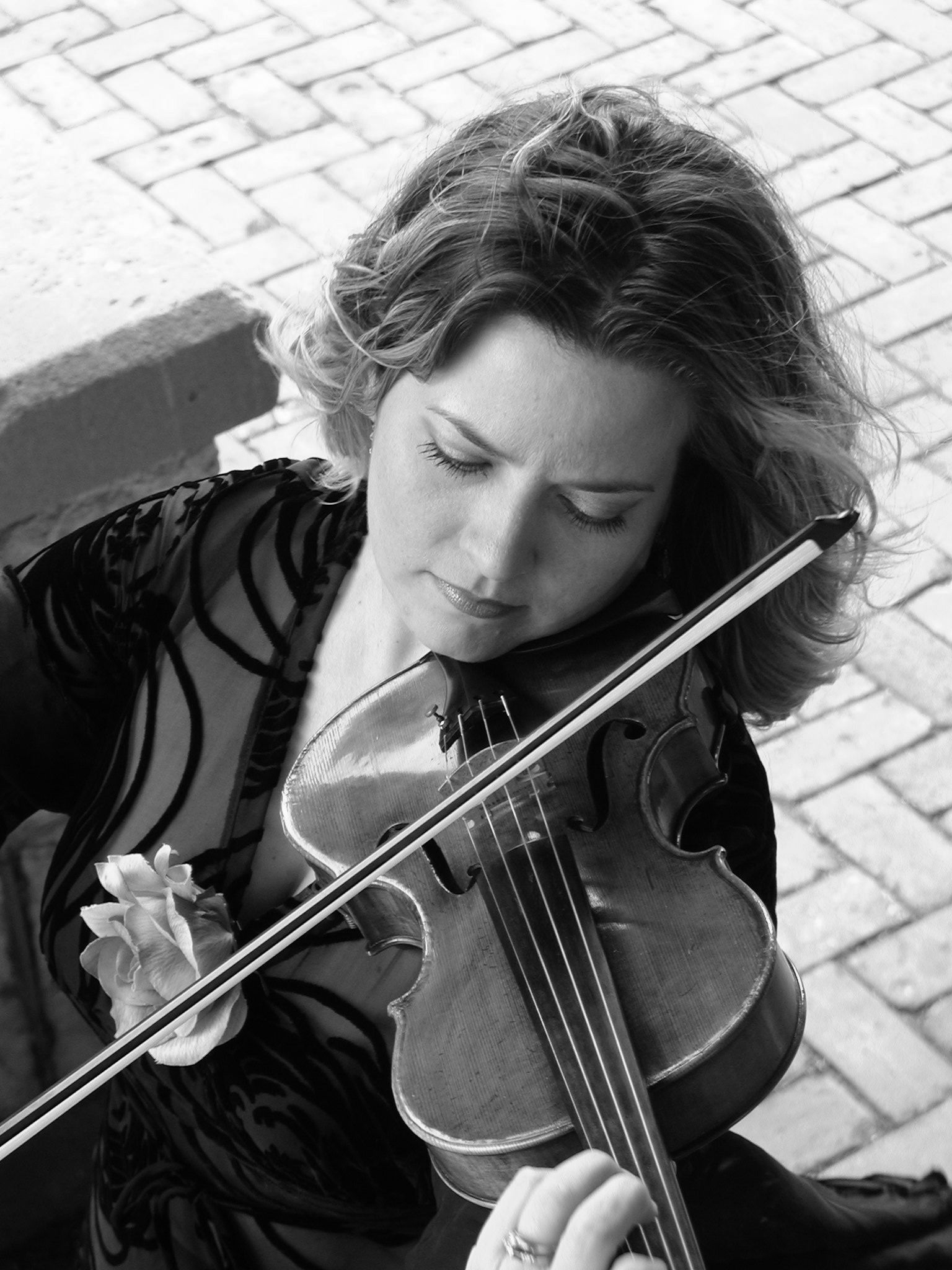 Sherri Deroche playing violin